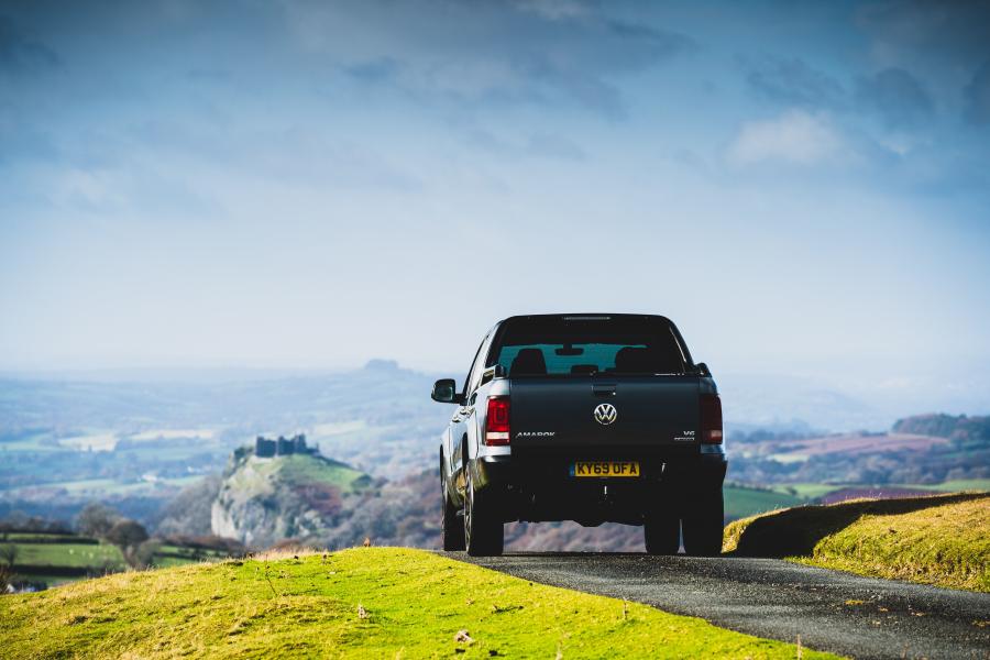  Volkswagen Amarok Double Cab Black Edition 2019 года  (UK) (фото 29 из 34)